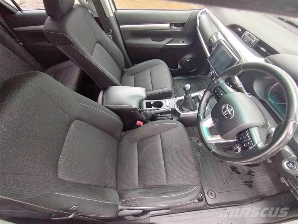 Toyota Hilux Bestelwagens met open laadbak