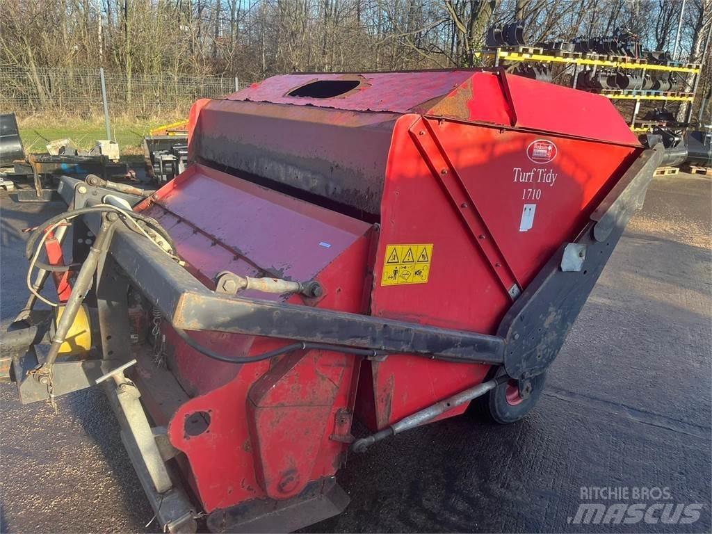  Turf Tidy Gemonteerde en gesleepte maaiers