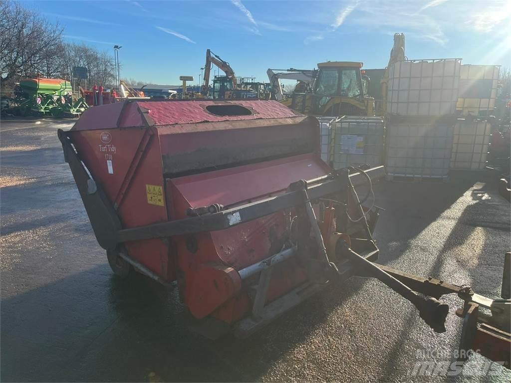  Turf Tidy Gemonteerde en gesleepte maaiers