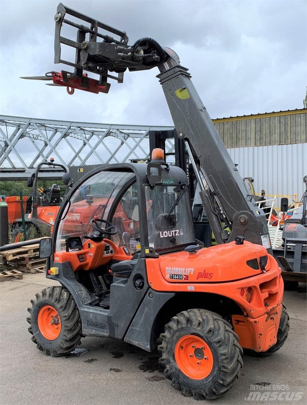 Ausa T144H Plus Verreikers voor landbouw