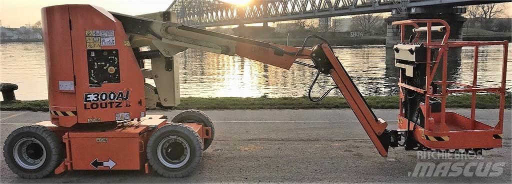 JLG E300AJ Andere liften en hoogwerkers