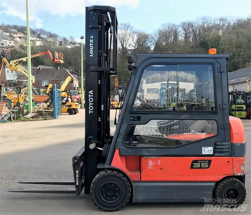 Toyota 7BMF35 Heftrucks overige