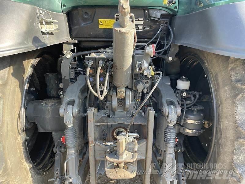 Valtra T174 Tractoren