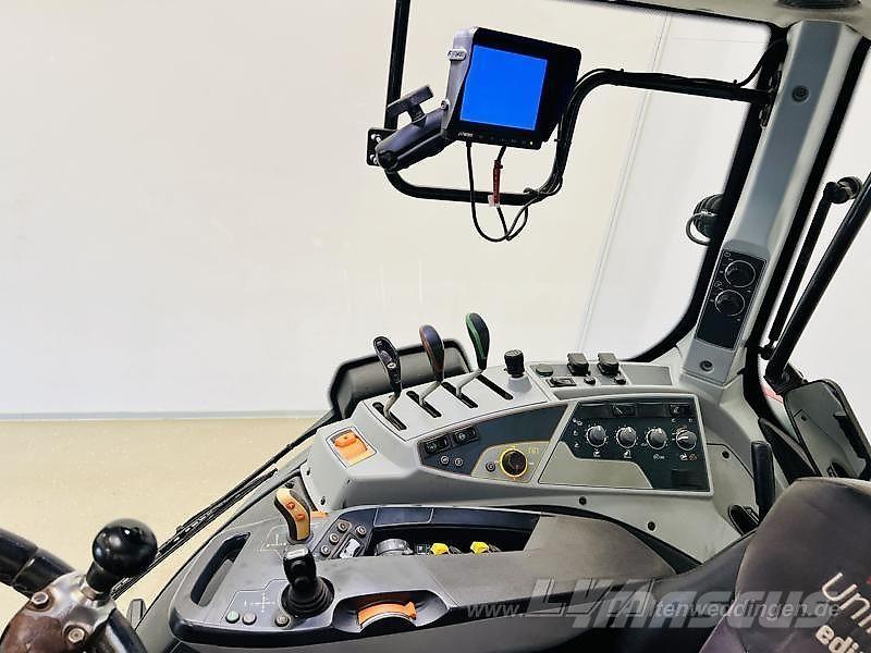 Valtra T174 Tractoren