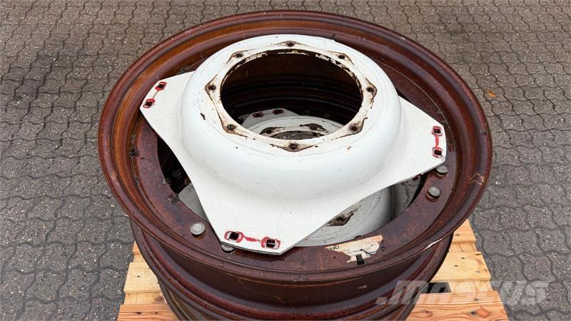 GKN 10X36 Banden, wielen en velgen