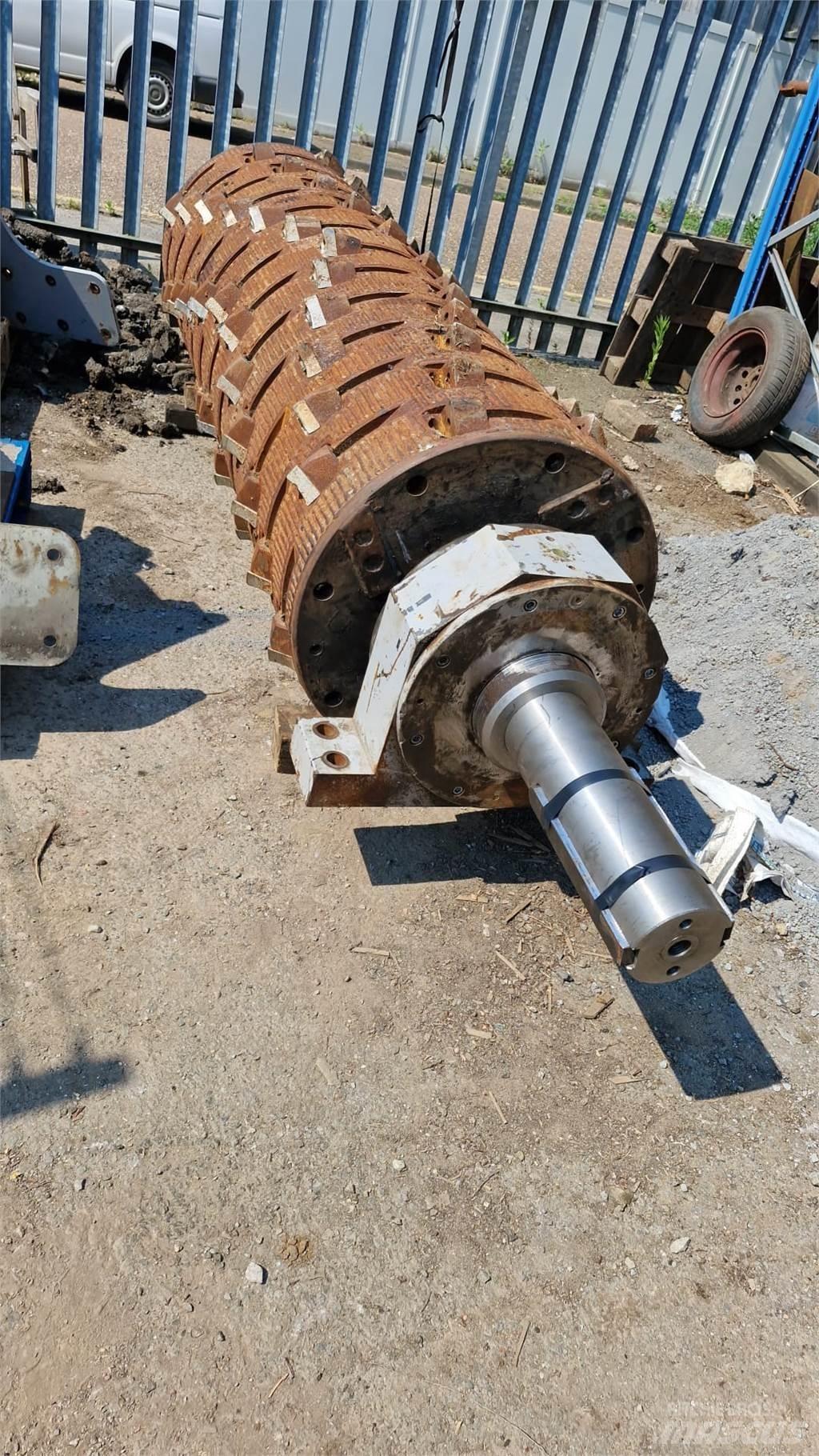 DGM 40 Shredders