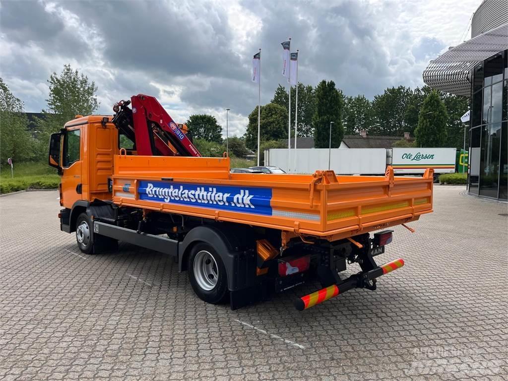 MAN TGL 8.220 Vlakke laadvloer met kraan