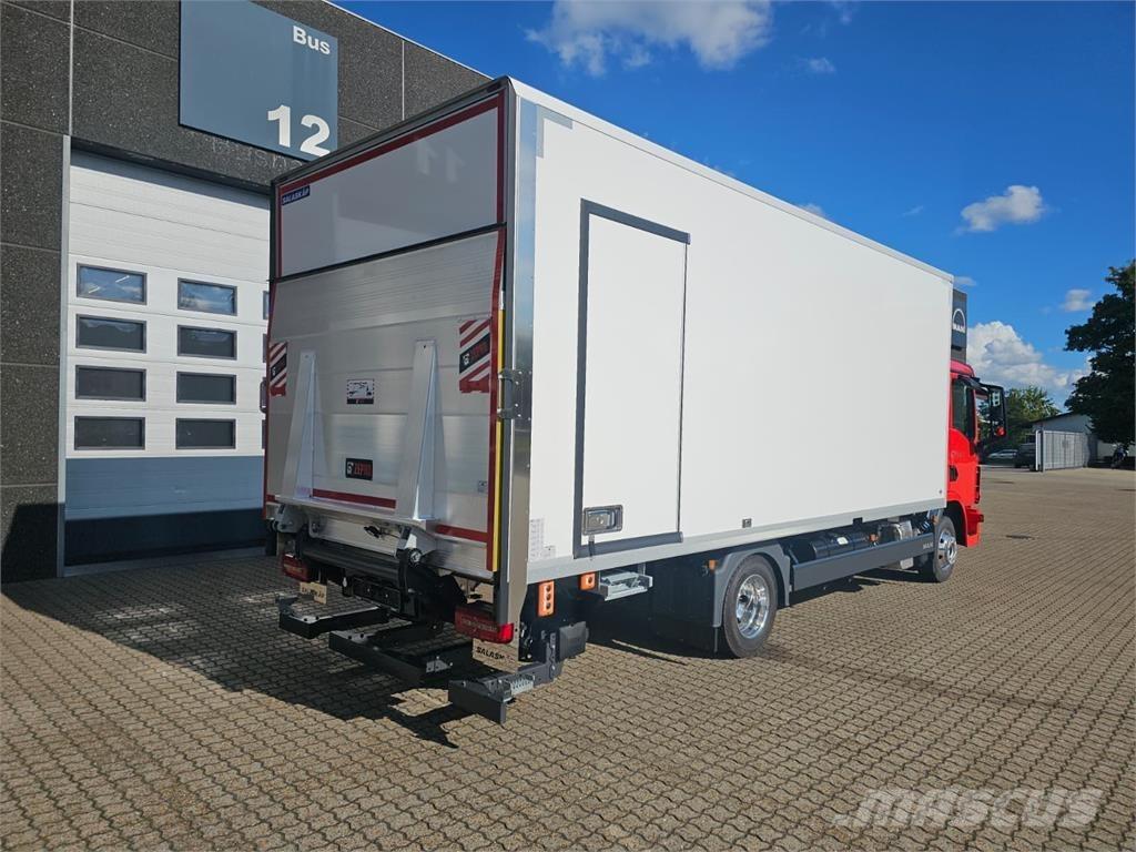 MAN TGL 8.220 Bakwagens met gesloten opbouw