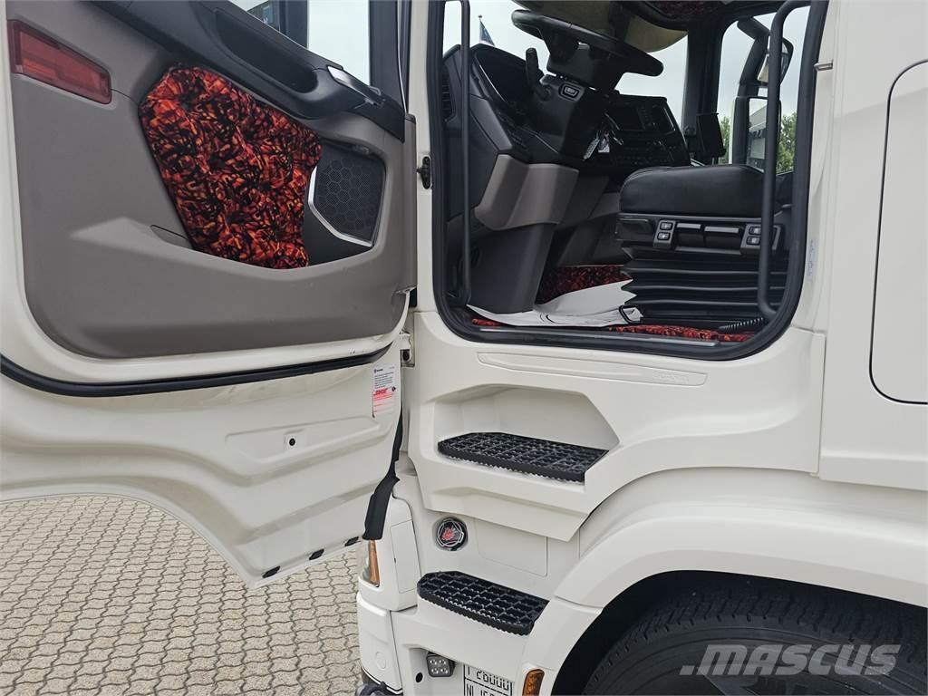 Scania R540 6x2 Trekkers
