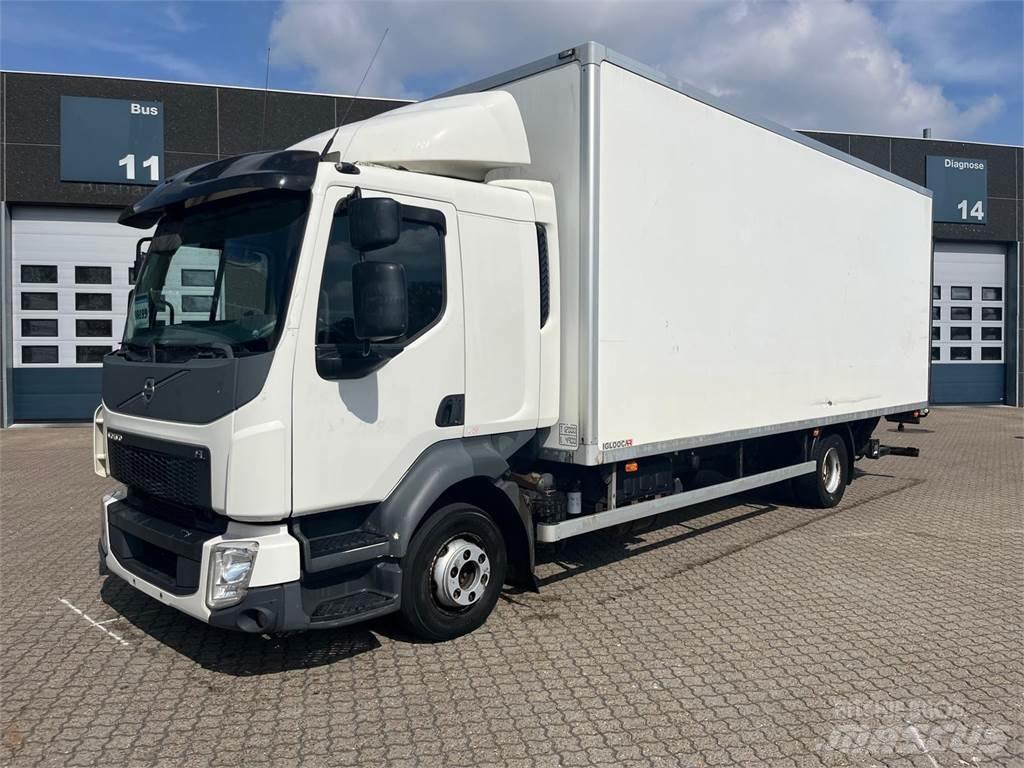 Volvo FL210 Bakwagens met gesloten opbouw
