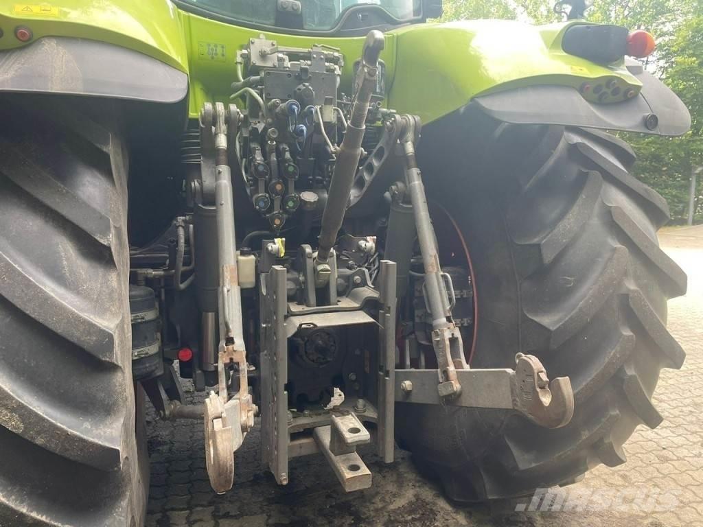 CLAAS AXION 830 Tractoren