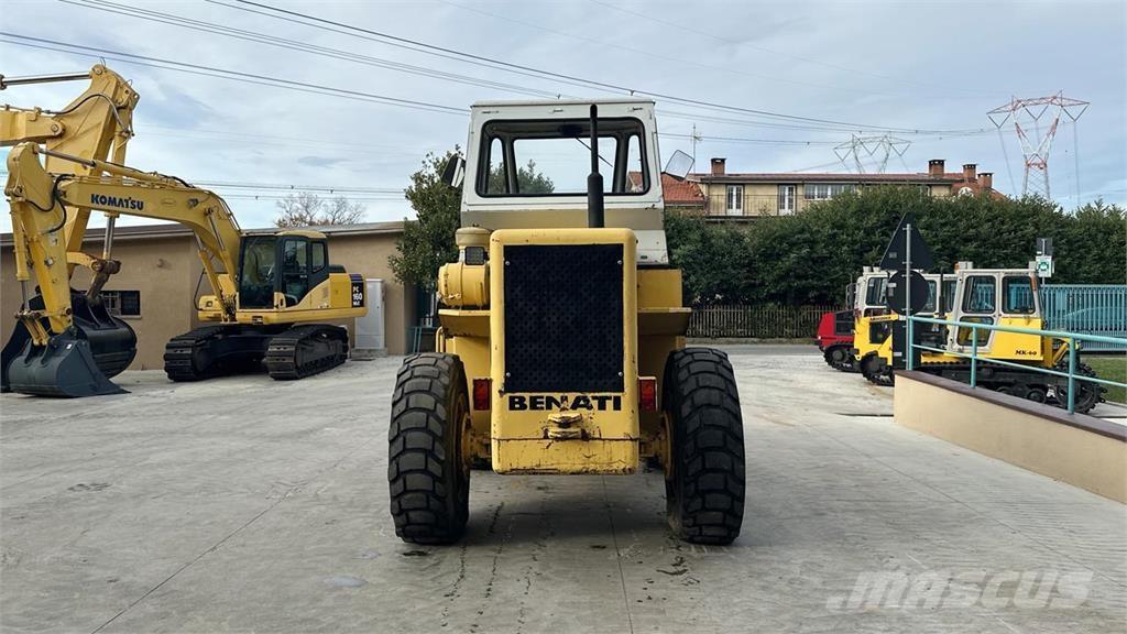 Benati 12 S 4X4 Wielladers
