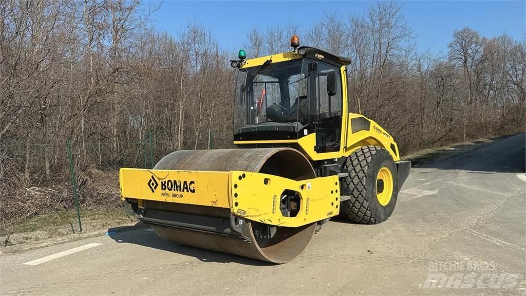 Bomag BW213 DH-5 Grondverdichtingsmachines