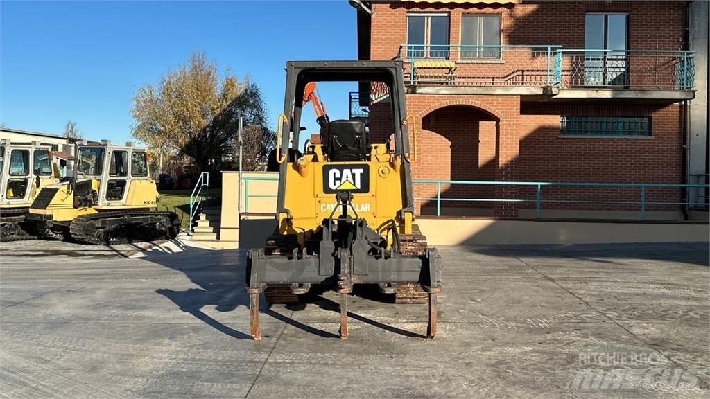 CAT 935C Wielladers