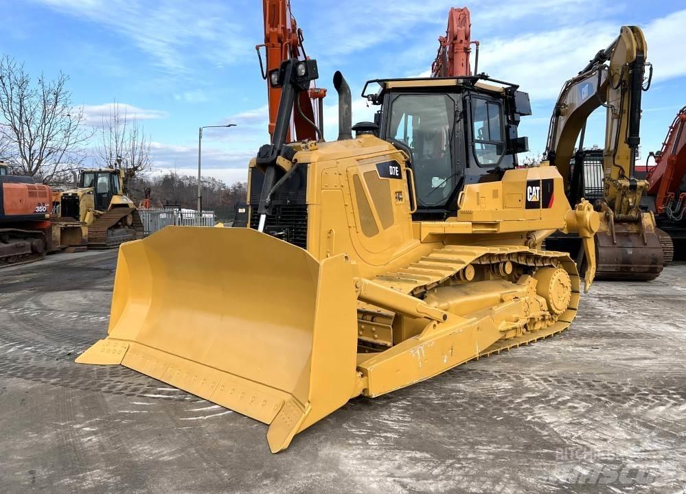 CAT D7E Rupsdozers