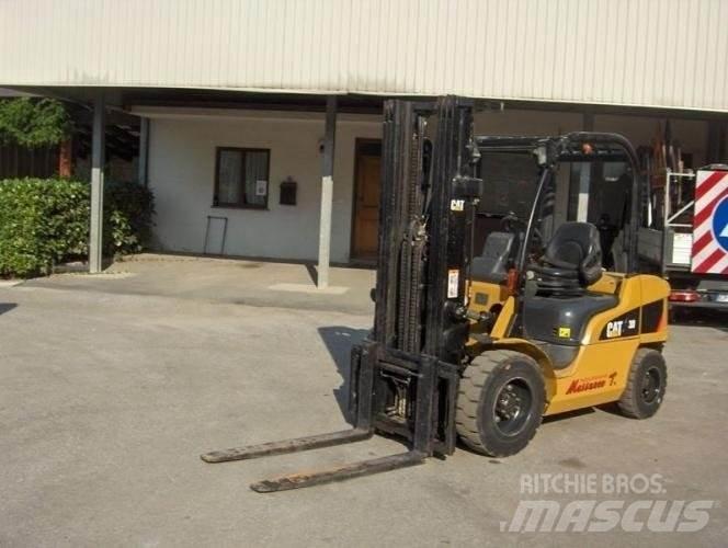 CAT DP30N Diesel heftrucks