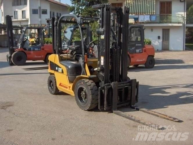 CAT DP30N Diesel heftrucks
