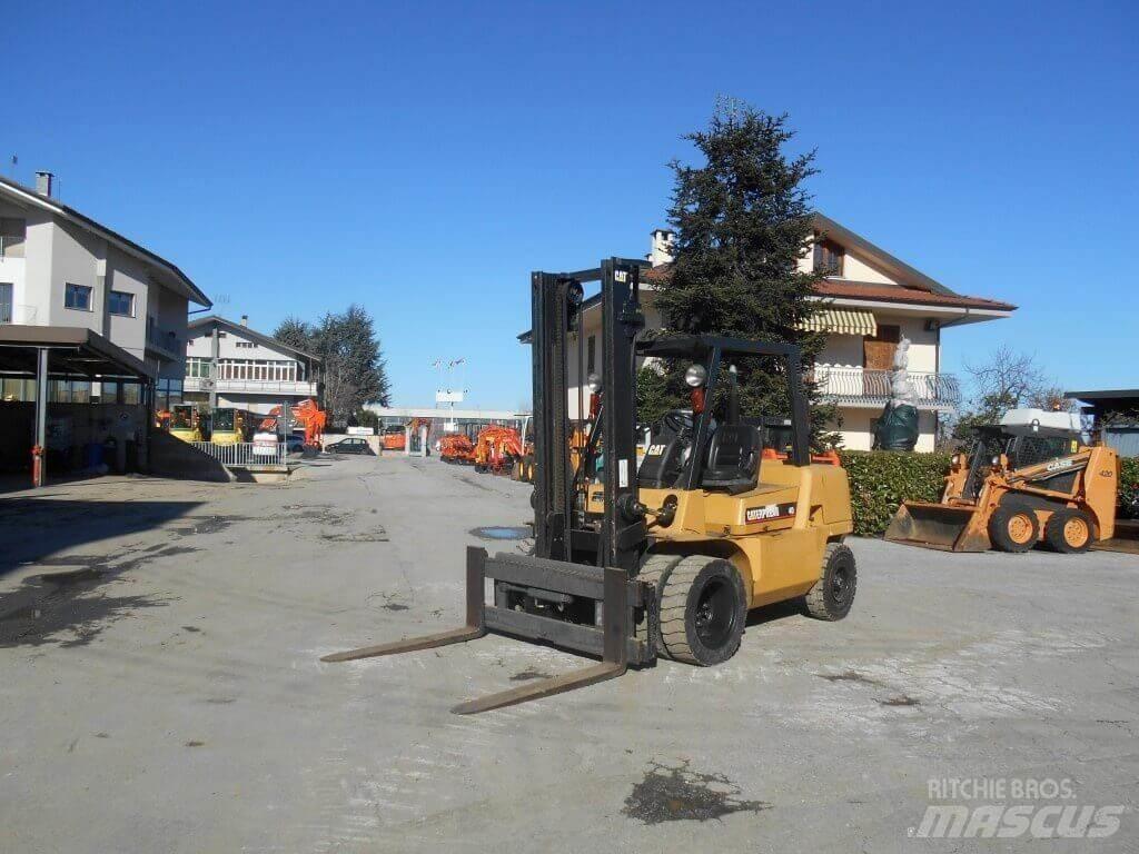 CAT DP40KL Diesel heftrucks
