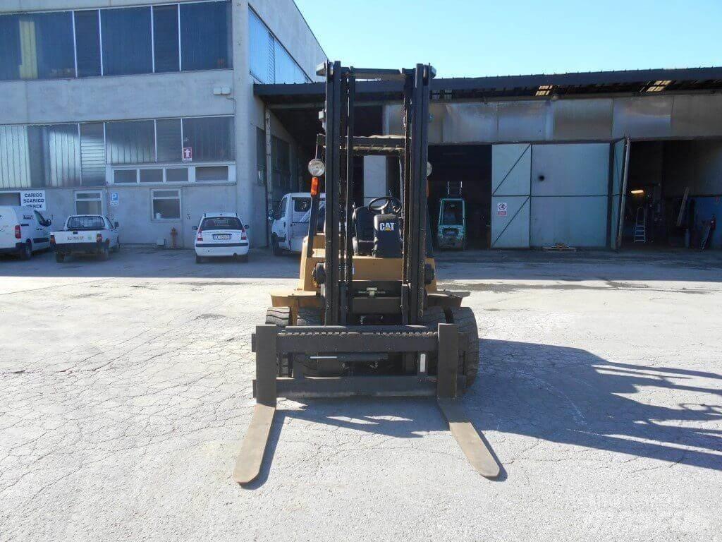 CAT DP40KL Diesel heftrucks