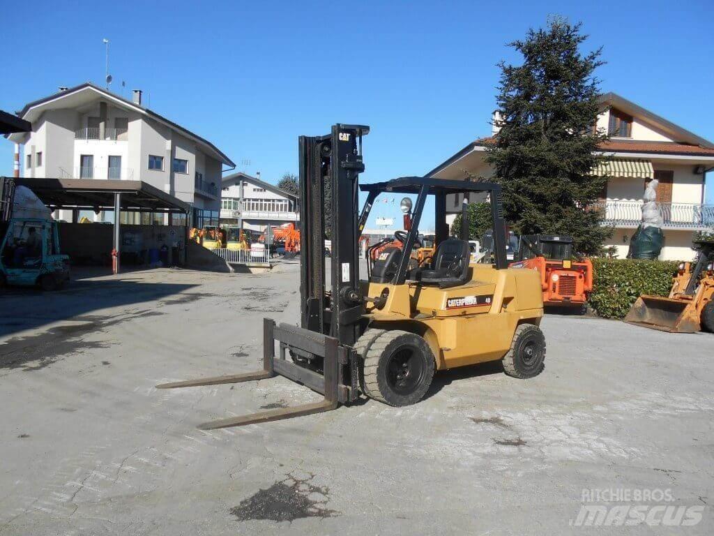 CAT DP40KL Diesel heftrucks