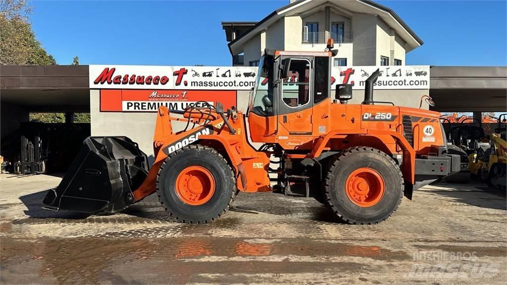 Doosan DL250 Wielladers