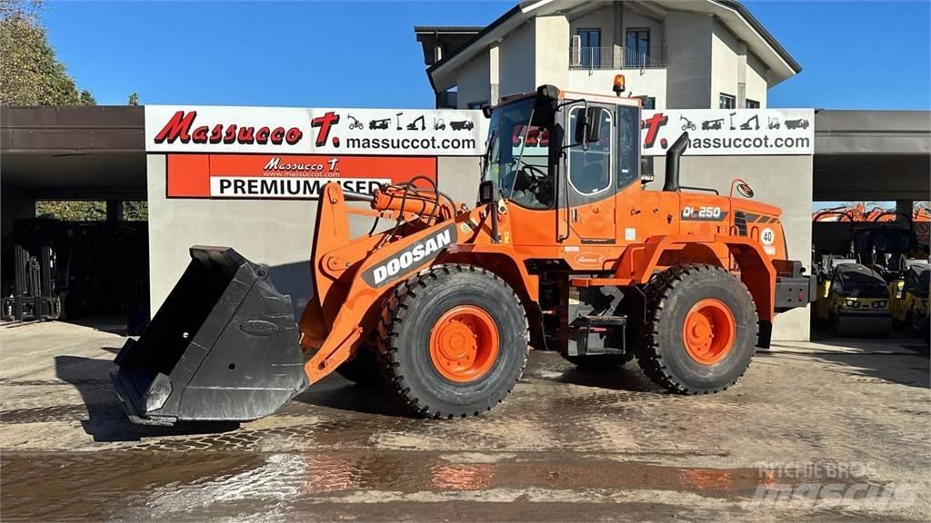Doosan DL250 Wielladers