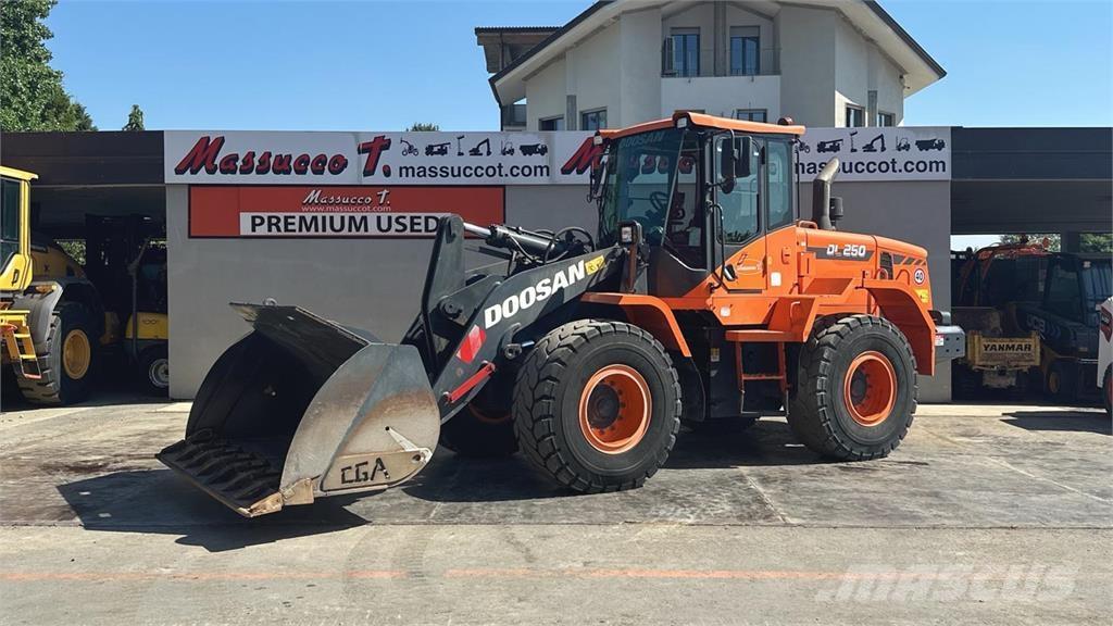 Doosan DL250-5 Wielladers