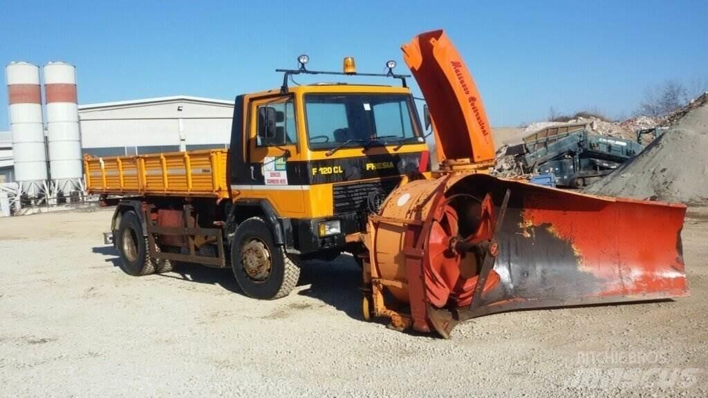  Fresia F120CL Sneeuwschuivers en -ploegen