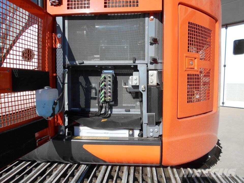 Hitachi ZX225-US6 Rupsgraafmachines