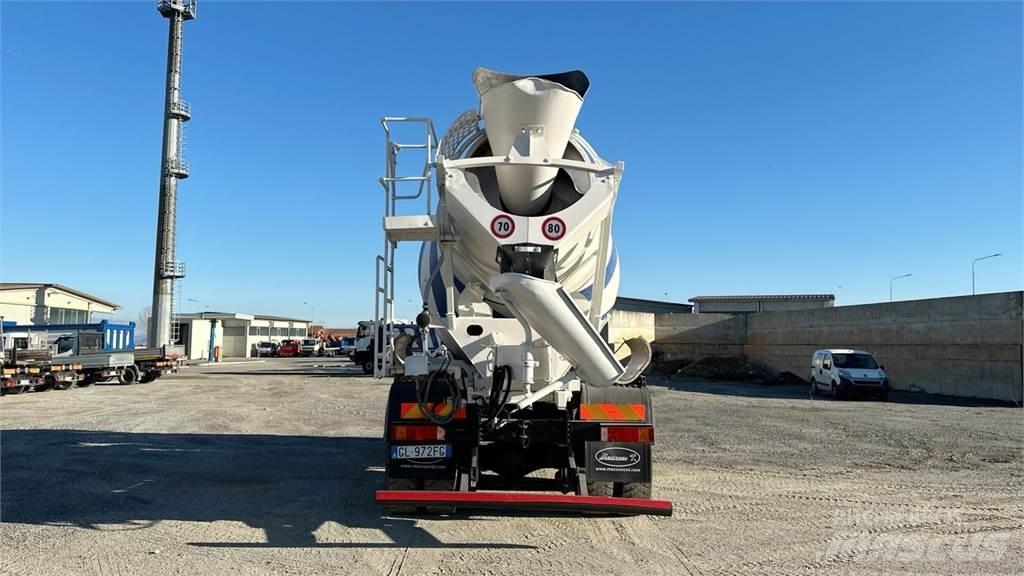 Iveco Trakker 450 6X4 Betonmixers en pompen