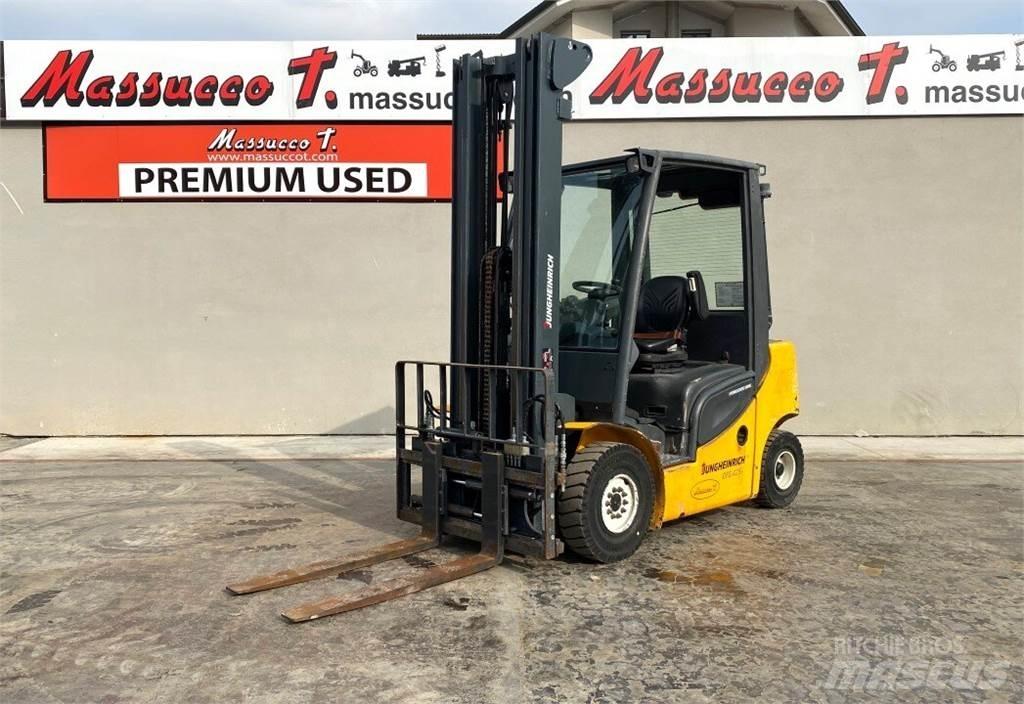 Jungheinrich DFG425s Diesel heftrucks