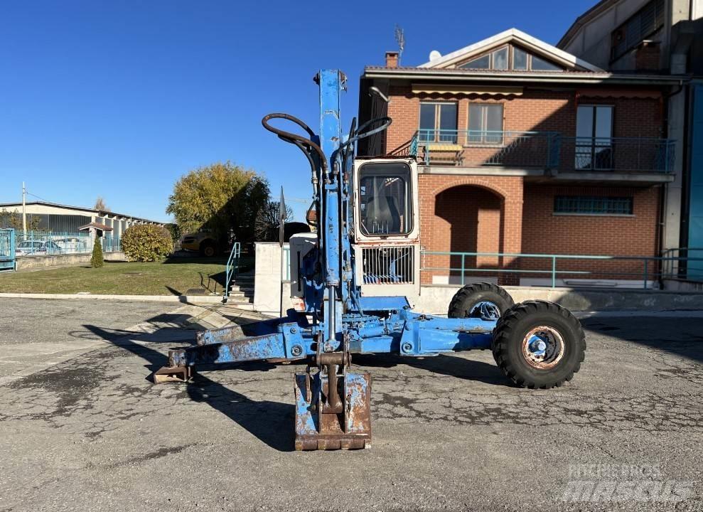  Kamo 3CX Graafmachines voor de bosbouw