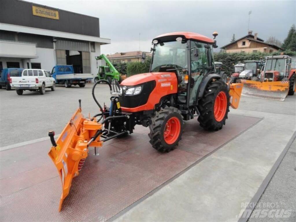 Kubota M 85.40 Narrow Sneeuwschuivers en -ploegen