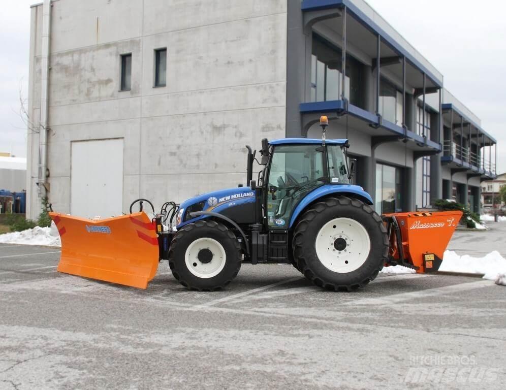 New Holland T5.115 Sneeuwschuivers en -ploegen