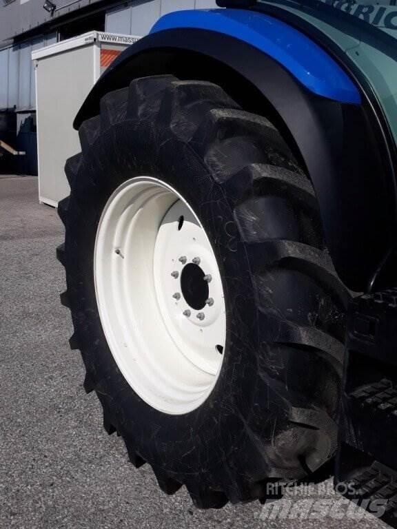 New Holland T6.165 Sneeuwschuivers en -ploegen