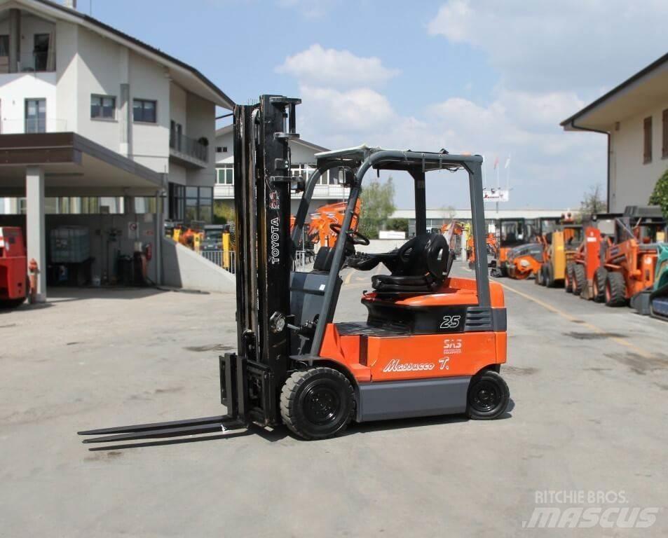Toyota 7FBMF25 Elektrische heftrucks
