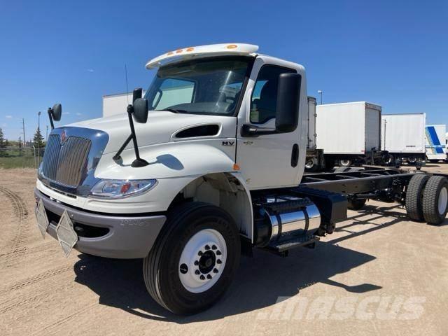 International MV Chassis met cabine