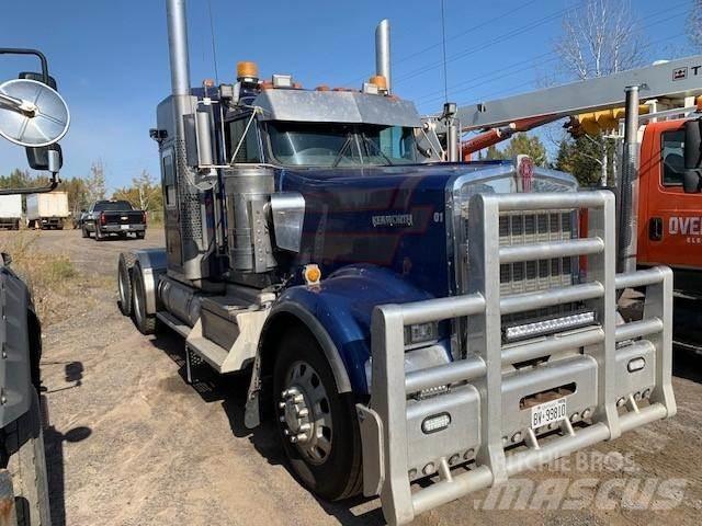 Kenworth W900 Trekkers