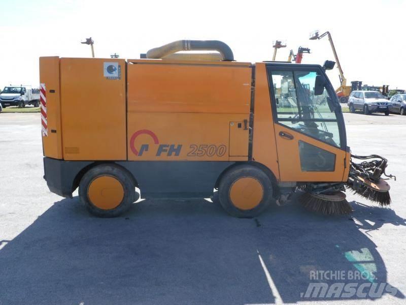 Aebi MFH 2500 Veegwagens
