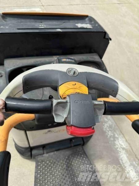 Crown WT3040 Electro-pallettrucks