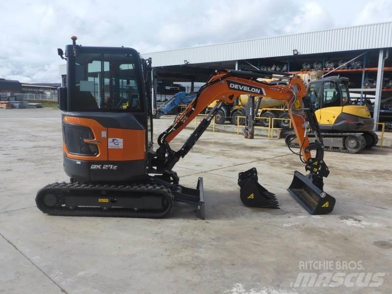 Develon DX27Z-7 Minigraafmachines < 7t