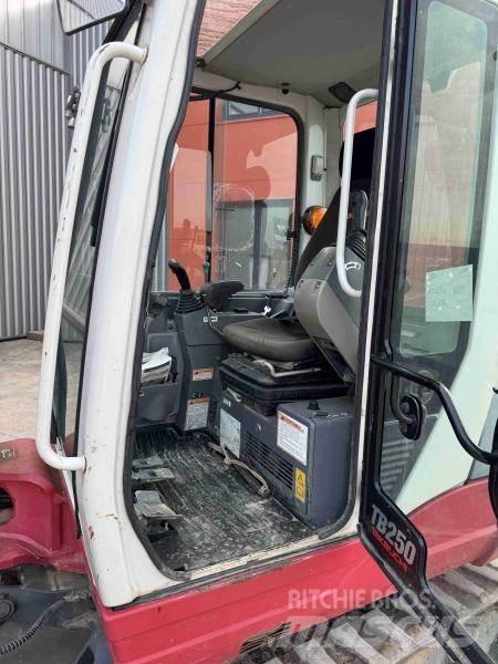 Takeuchi TB 250 Minigraafmachines < 7t