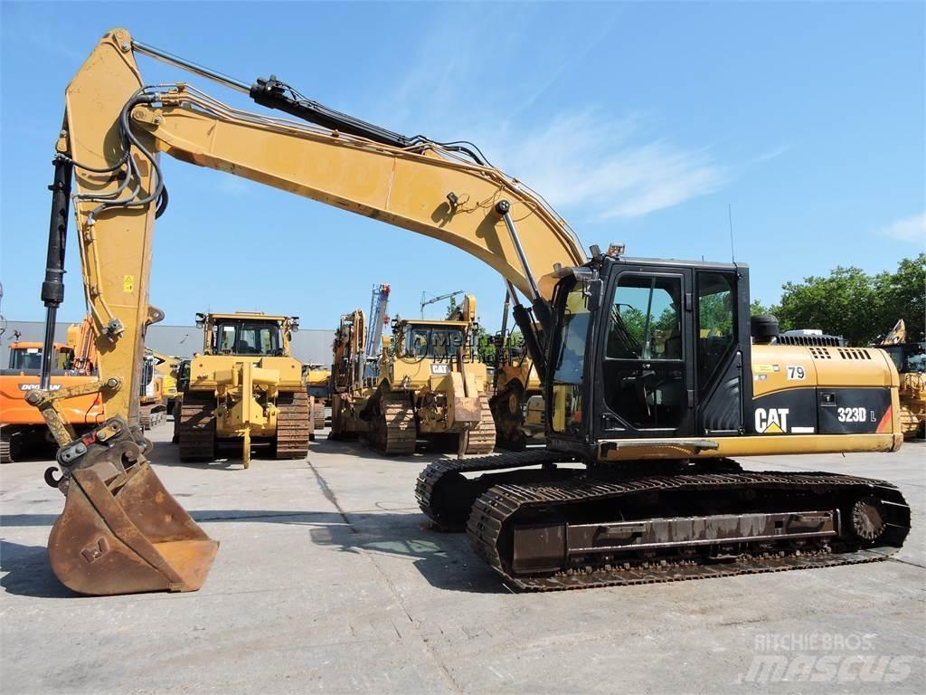 CAT 323D Rupsgraafmachines