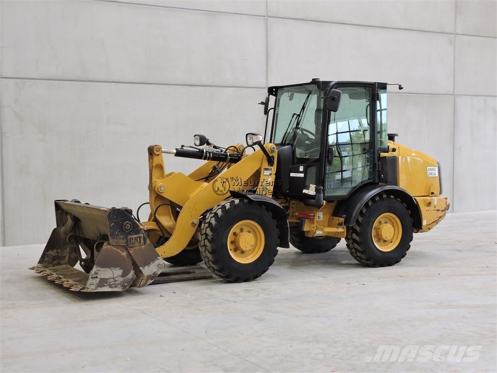 CAT 906M + FORK Wielladers