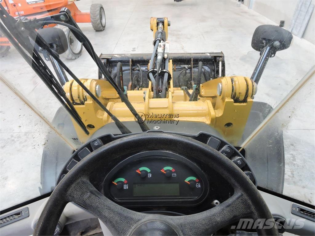 CAT 906M + FORK Wielladers