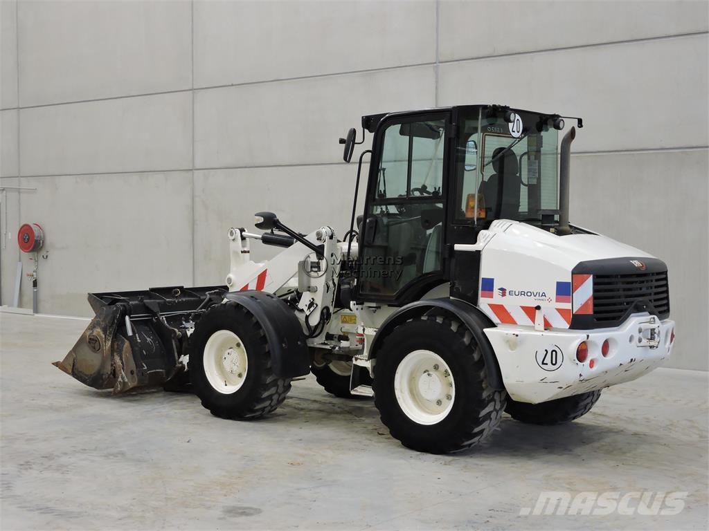 CAT 908M + FORK Wielladers