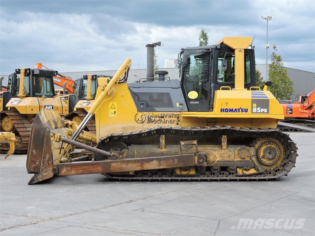 Komatsu D85PX-15 Bulldozers