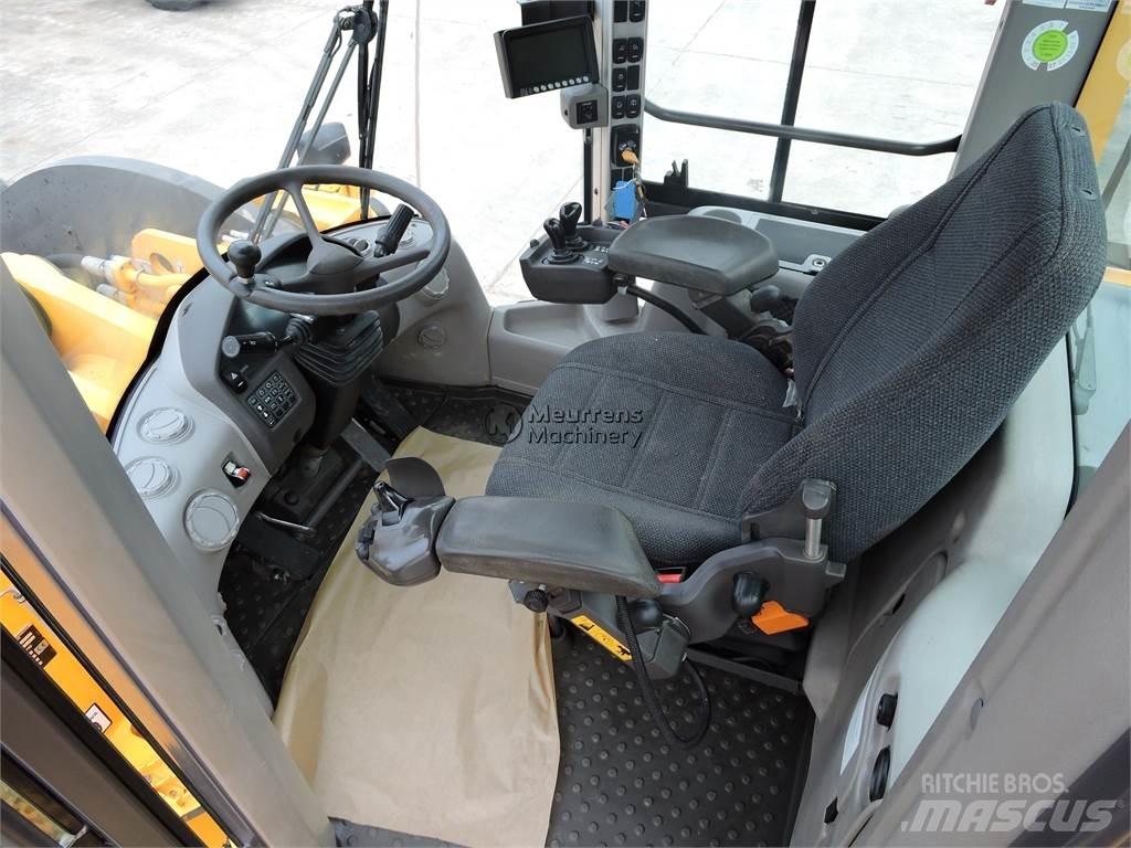 Volvo L250G Wielladers