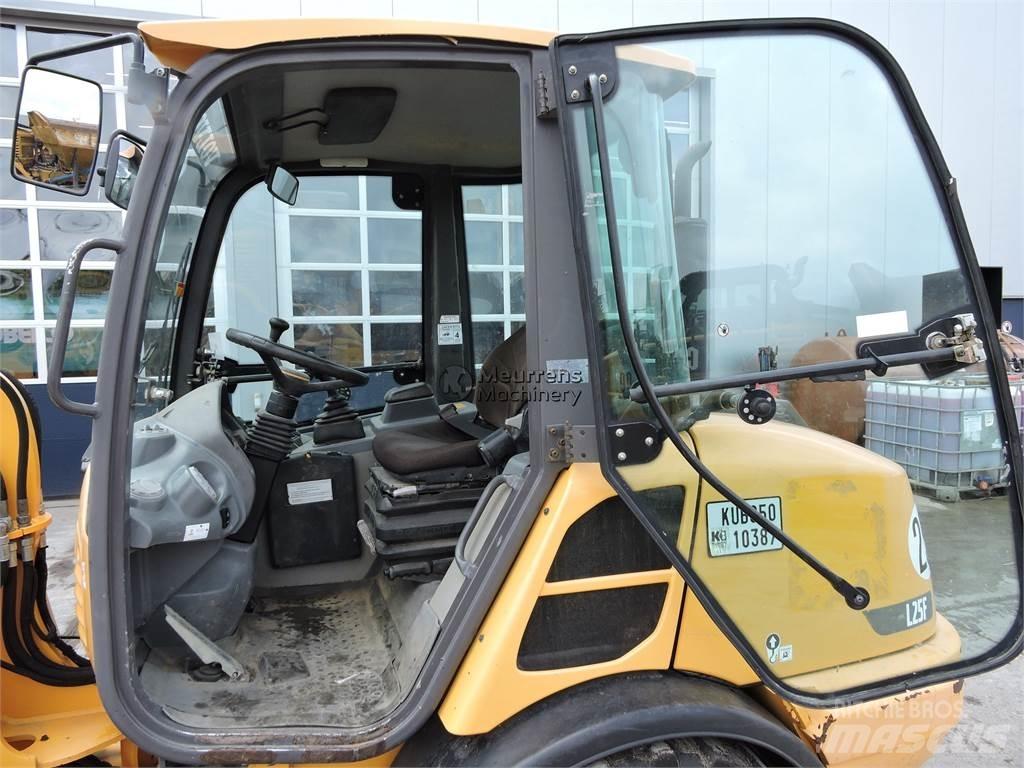 Volvo L25F + FORK Wielladers