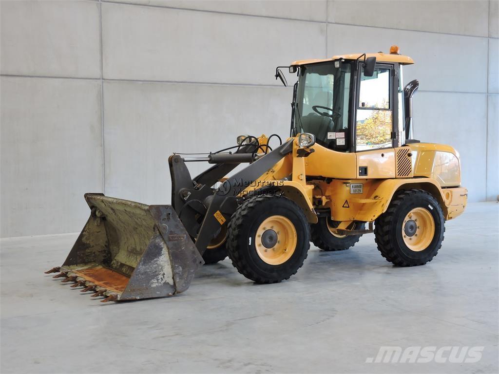 Volvo L30G Wielladers